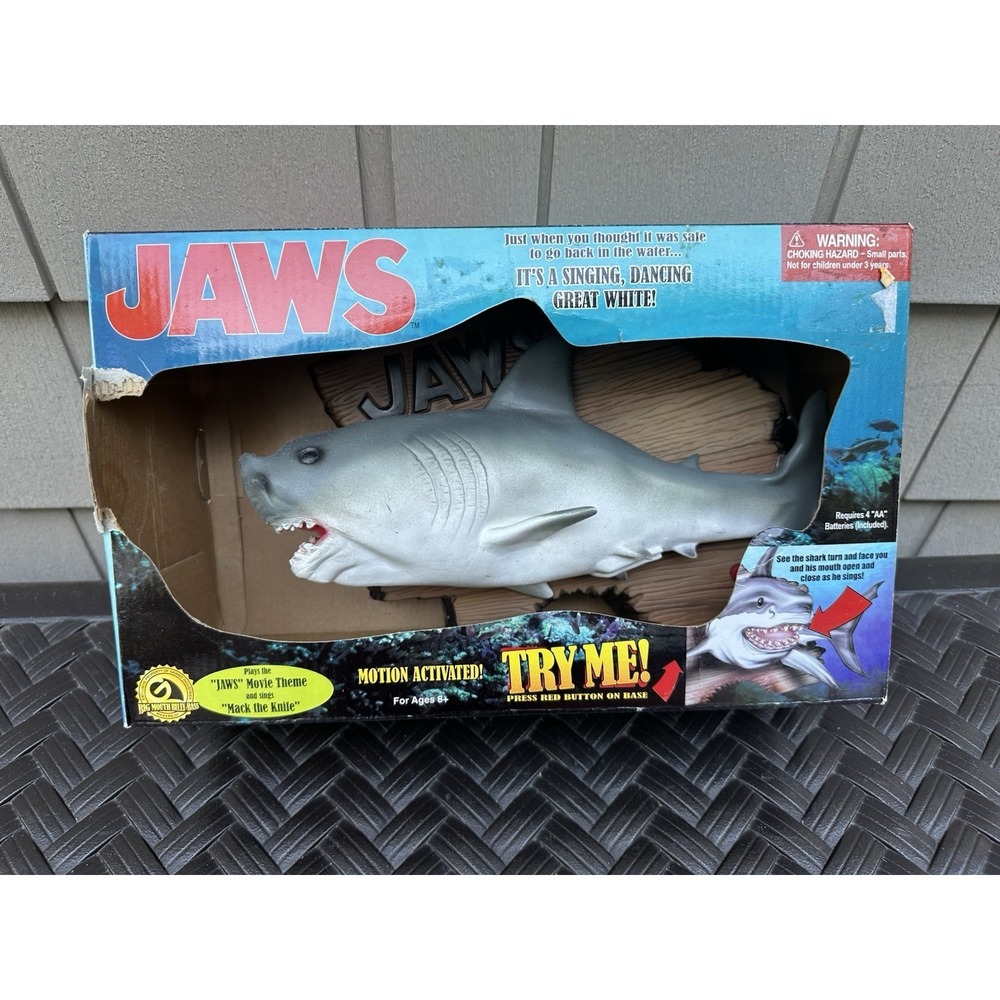 NEW Vintage Big Mouth Billy Bass Gemmy 2000 Jaws Singing Shark Motion Activated